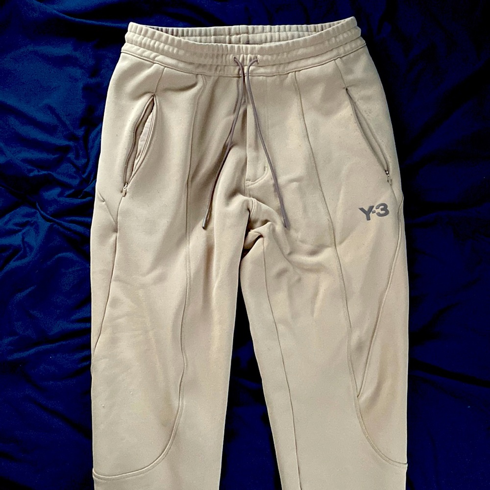 selling clothing i dont wear anymore, these pants were only worn 4 times!!